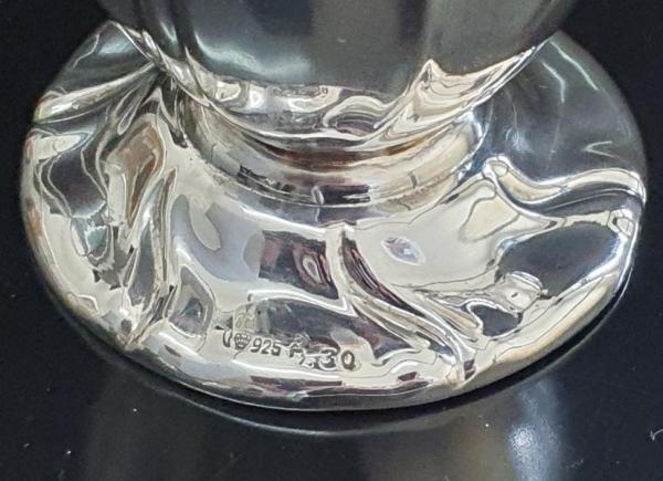 Antiksilber: Kleine Vase aus 925er Sterlingsilber, Gewicht: 79,3g
