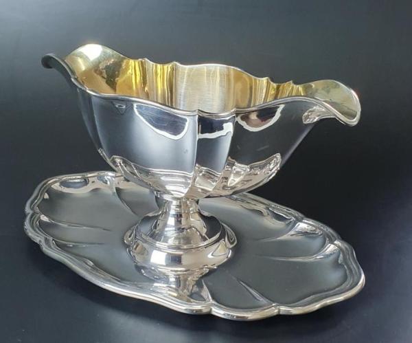 Antiksilber: Große Sauciere mit Unterschale und Innenvergoldung, 800er Silber, Koch & Bergfeld, Gewicht: 405,5g