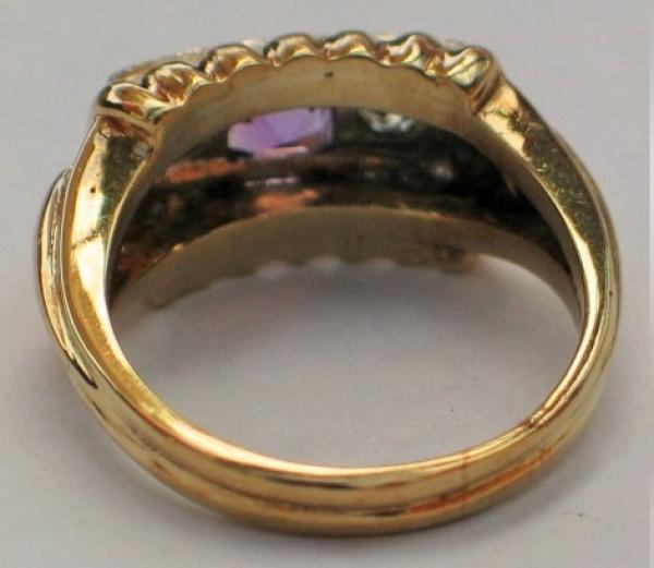 Ring aus 585er Gelbgold mit Diamanten 0.20 ct. und lila Amethyst, Größe 53, Gewicht: 7,0g