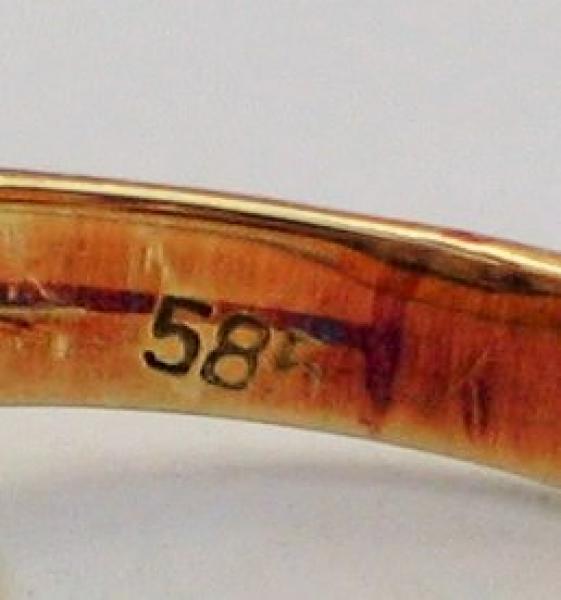 Ring aus 585er Gelbgold mit Diamanten 0.20 ct. und lila Amethyst, Größe 53, Gewicht: 7,0g