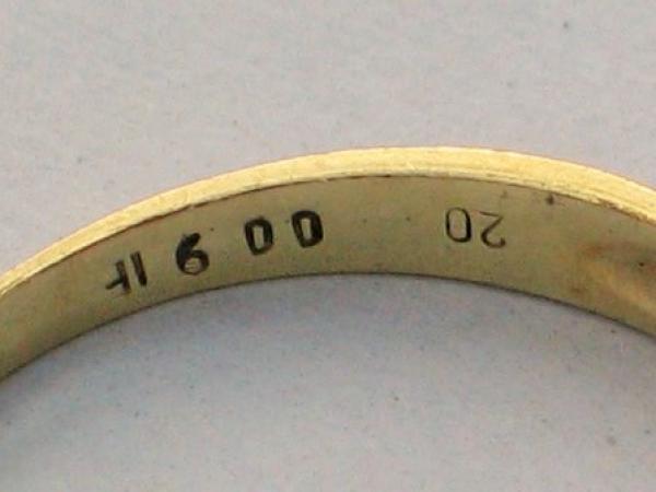 Diamantring mit 3 lupenreinen Diamanten aus 585er Gelbgold, Größe 57 Gewicht: 2,4g