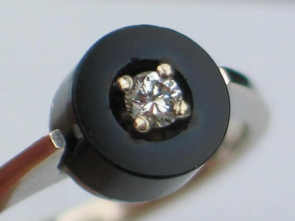 Diamantring mit 0.08 ct., Schmuckstein schwarz, 585 Weißgold, Größe 54, Gewicht: 3,2g