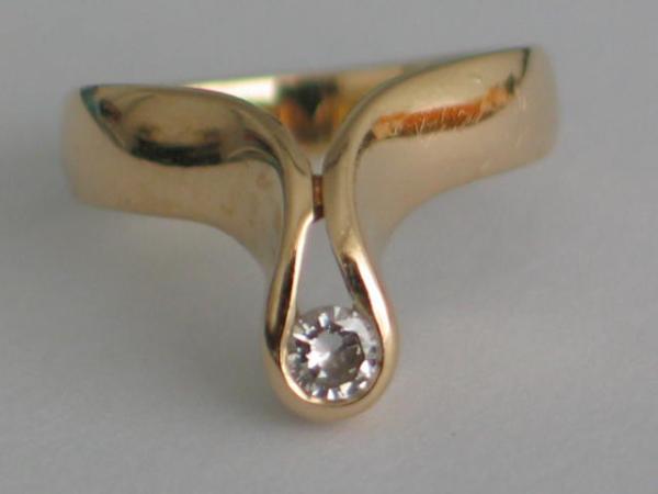 Brillantsolitär (0.10 ct.) aus 585er Gelbgold Diamant im Brillantschliff, Größe 50 Gewicht: 3,5g