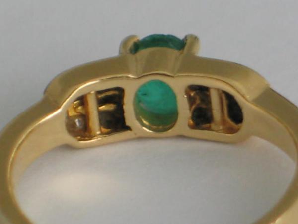 Smaragd- Diamantring aus 750er Gelbgold, Größe 49, Gewicht 2,9g