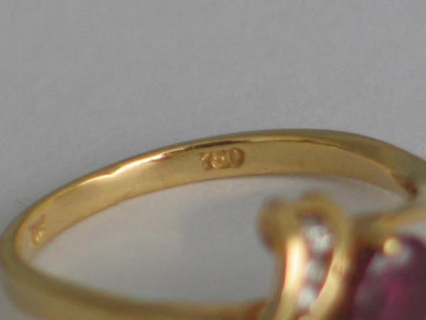 Rubin- Diamantring aus 750er Gelbgold, Größe 49, Gewicht 2,0g