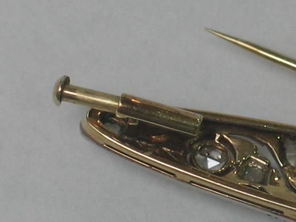Art Deco: Herrlich schöne Diamantrosenbrosche aus Gold und Platin um 1920/30