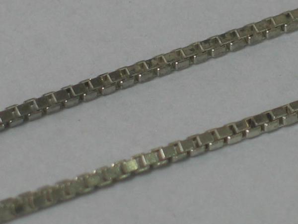 Feine Venezianerkette aus 835er Silber, Länge: 42,0 cm, Gewicht: 2,9g