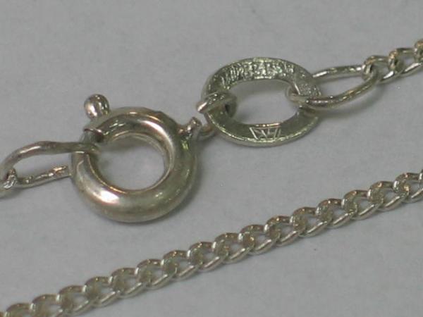 Feine Flachpanzerkette aus 835er Silber, Länge: 53,0 cm, Gewicht: 2,4g