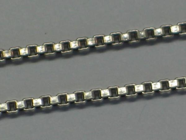 Feine Venezianerkette aus 925er Sterlingsilber, Länge 43,0 cm Gewicht: 3,0g