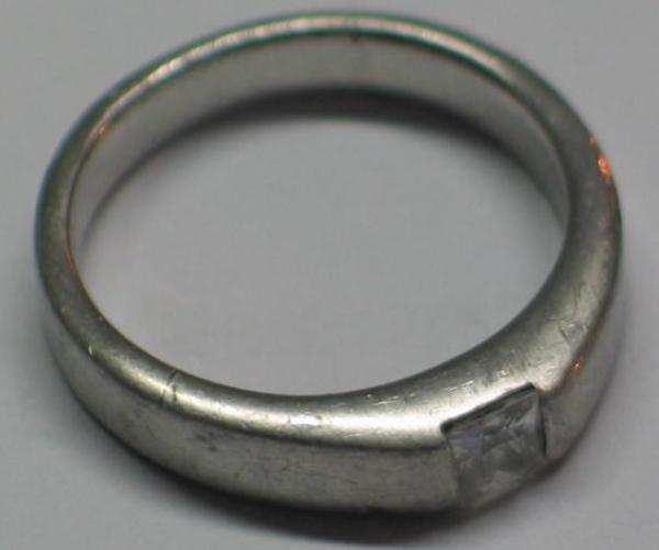Ring mit Zirkonia 925er Sterlingsilber, Gewicht: 4,9g, Größe: 55