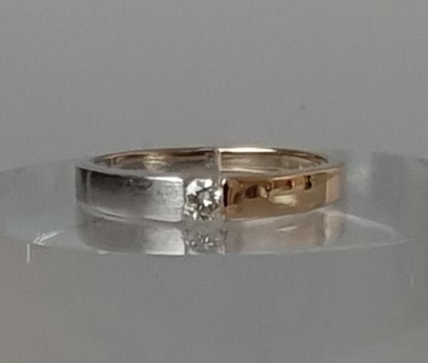 Bicolor Diamantsolitär mit 0.05 ct. ,585er Gold, Größe 51, Gewicht: 2,1g