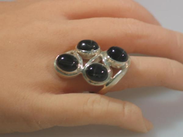 Großer Schmucksteinring mit 4 Cabochon Schmucksteinen Aubergine aus 925er Sterlingsilber, Größe 55, Gewicht: 13,7g