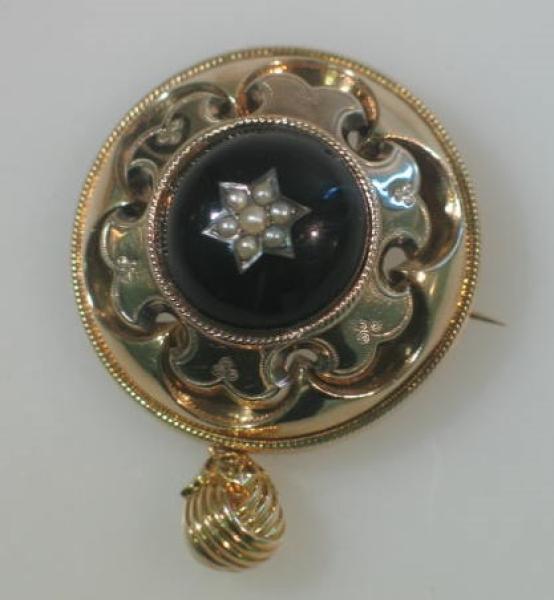 Antikschmuck Brosche aus 585er Gold mit Perlen und Onyx, Gewicht: 11,3g
