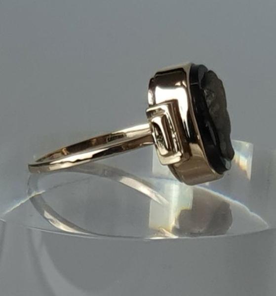 Feiner kleiner Ring mit Frauenkopf Kamee aus 585er Gold, Größe 49, Gewicht: 3,0g