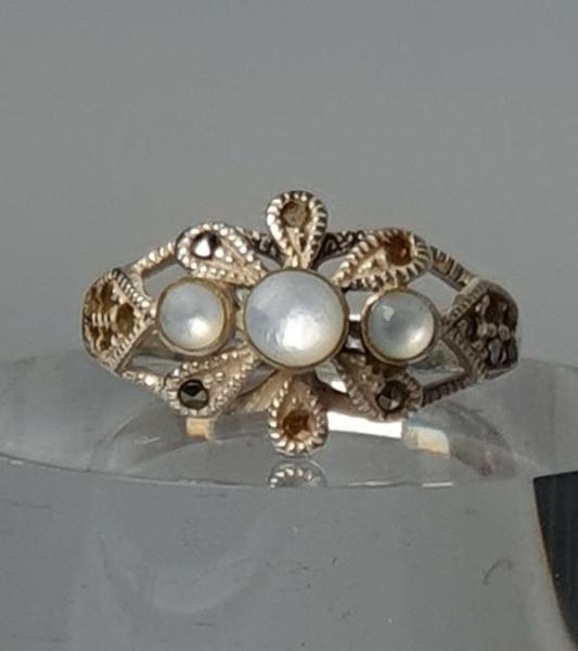 Ring mit Mondstein und Markasiten aus 925er Silber, Größe 64, Gewicht: 3,8g