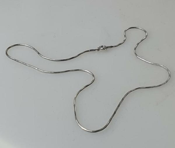 Kurze Schlangenhalskette matt/glänzend aus 925er Sterlingsilber, Länge 40,5 cm, Gewicht: 3,67g