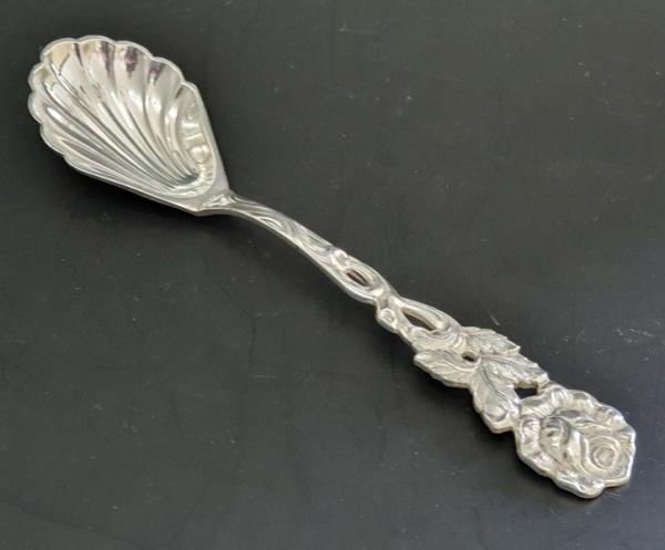 Antiksilber Löffel,-Muschelform- mit -Hildesheimer Rose- 90er Silberauflager, Gewicht: 29,8g