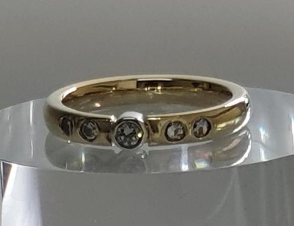 Diamantring mit 5 Diamanten aus 585er Gold, Größe 56, Gewicht: 5,0g