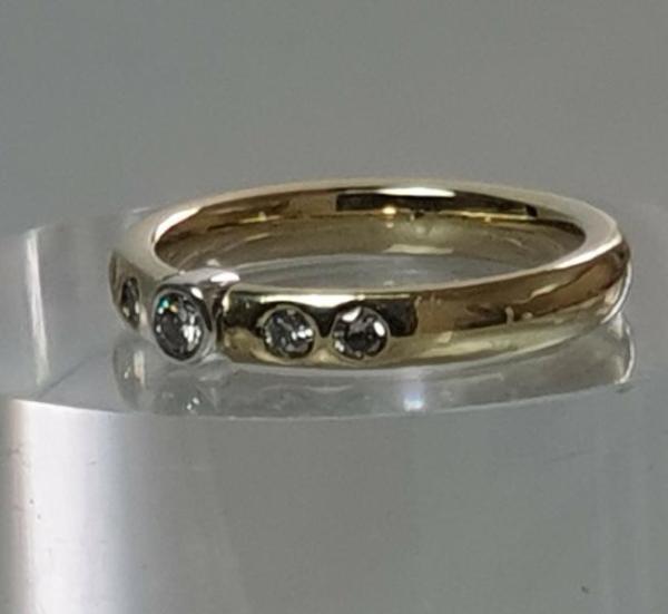 Diamantring mit 5 Diamanten aus 585er Gold, Größe 56, Gewicht: 5,0g