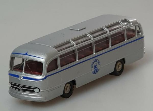 Brekina Mercedes Benz O 321 Reisebus  Vintage 1:87