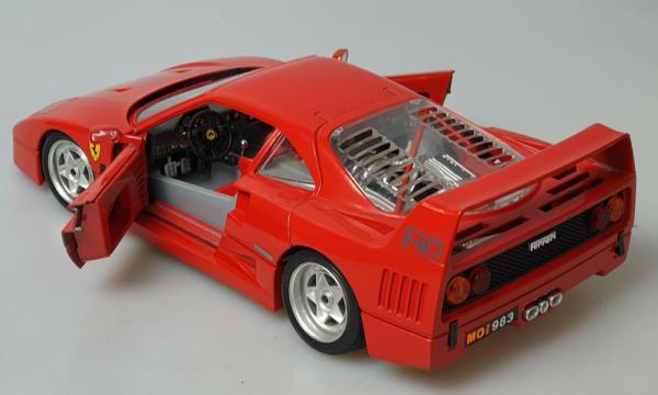 Ferrari F40 1:18
