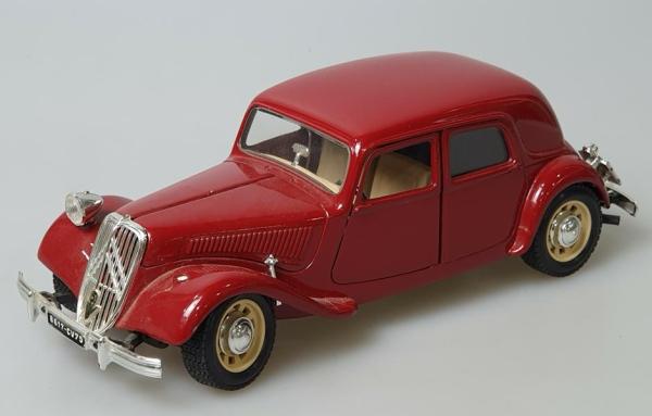 Citroen 15 CV 1:24