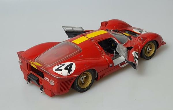 Ferrari 330 P4 1:18