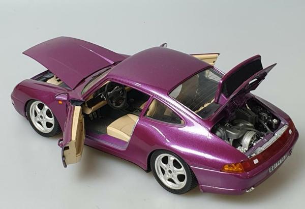 Porsche 911 Carrera 1:18