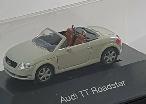 Audi TT Roadster in Vitrine 1:87