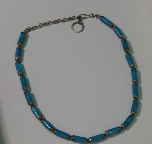 Halskette mit türkisfarbenen Schmucksteinen, Länge 37,0 cm + 7,0 cm Verlängerung