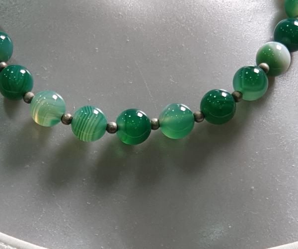 Halskette mit Schmucksteinkugeln, grünton, Länge 52,0 cm