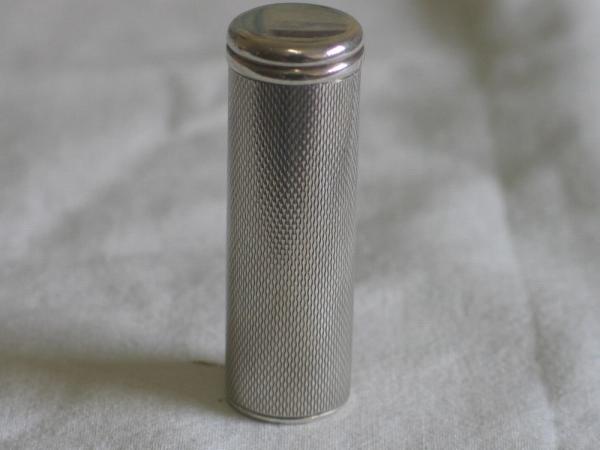 Lippenstiftflakon aus 925er Sterlingsilber Gewicht: ca 20,3 Gramm