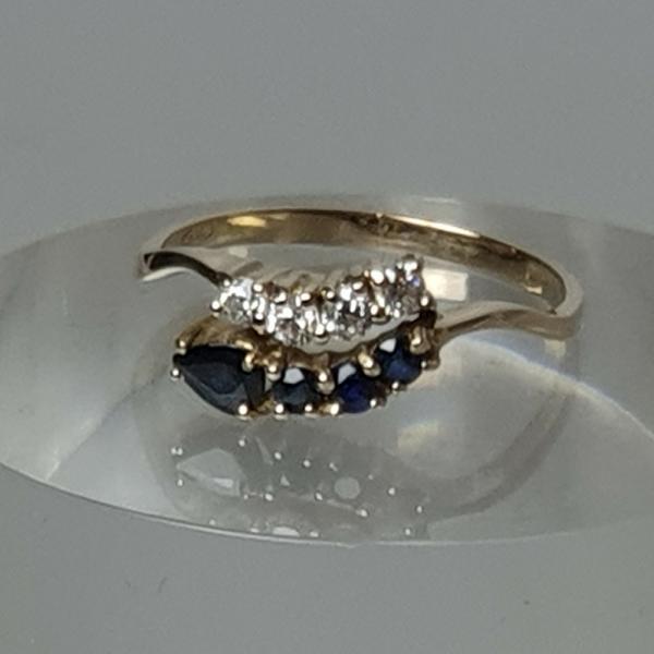 Goldring mit Saphiren und Zirkonia, 333er Gold, Größe 56, Gewicht: 1,7g