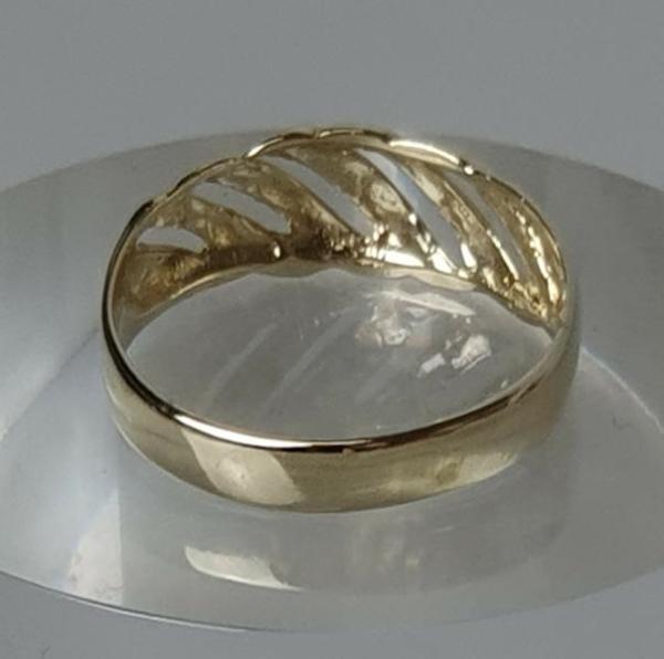 Goldring -Wellen- aus 585er Gold, Größe 56, Gewicht: 2,4g