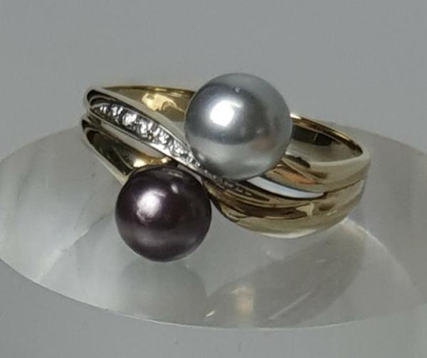 Perlenring mit Diamanten aus 585er Gold, Größe 65, Gewicht: 4,9g