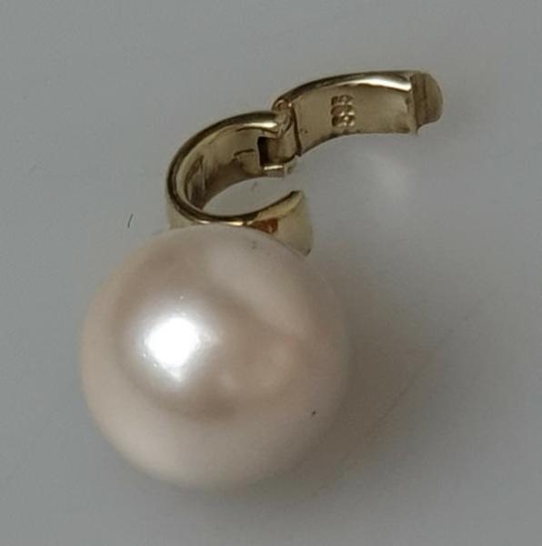 Perlenanhänger mit großer elfenbeinfarbener Rundperle und Clipverschluß, 585er Gold, Gewicht: 4,2g