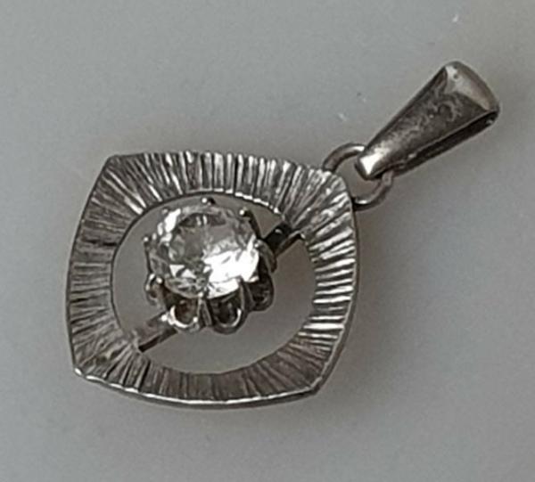 Kettenanhänger mit Zirkonia aus 925er Sterlingsilber