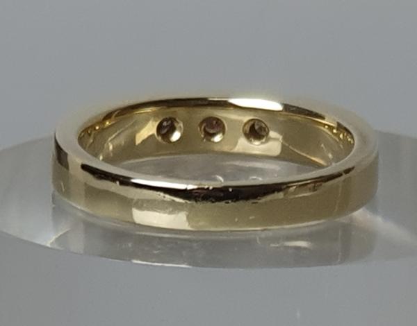 Diamantring mit 0.15 ct. aus 585er Gold, Größe 59, Gewicht: 7,4g