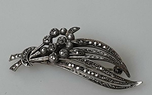 Vintage Floralbrosche aus 800er Silber mit Markasiten, Gewicht: 11,3g