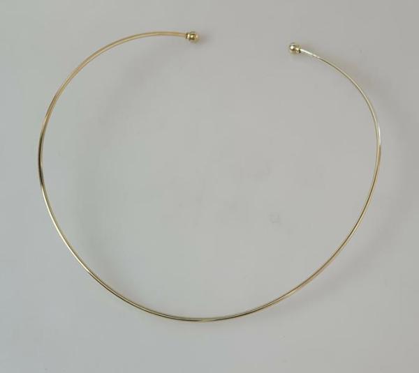 Feiner Omega Halsreif aus 585er Gold, Innendurchmesser: 12,5 cm, Gewicht: 12,6g