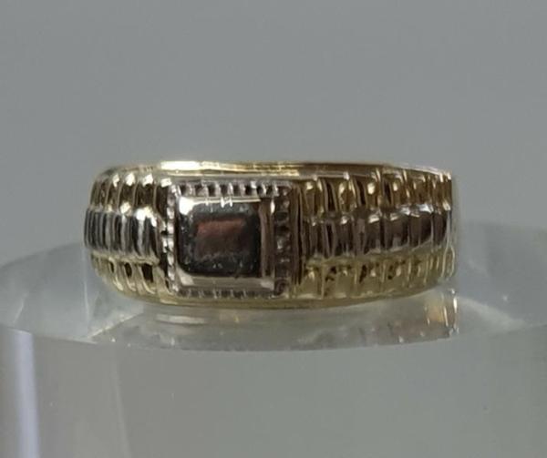 Bicolor Ring mit Borkenmuster aus 585er Gelb- und Weißgold, Größe 58, Gewicht: 7,3g