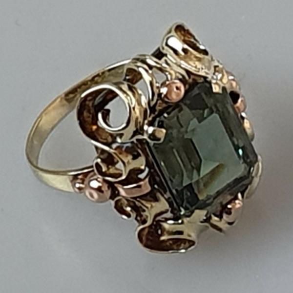 Grüner Topas Edelsteinring aus 585er Gold, Größe 52, Gewicht 4,5g