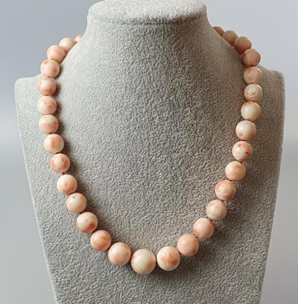 Vintage Engelshaut Korallenkette zartrosa-weiß, 10 bis 14 mm, Länge: 44,0 cm