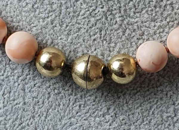 Vintage Engelshaut Korallenkette zartrosa-weiß, 10 bis 14 mm, Länge: 44,0 cm