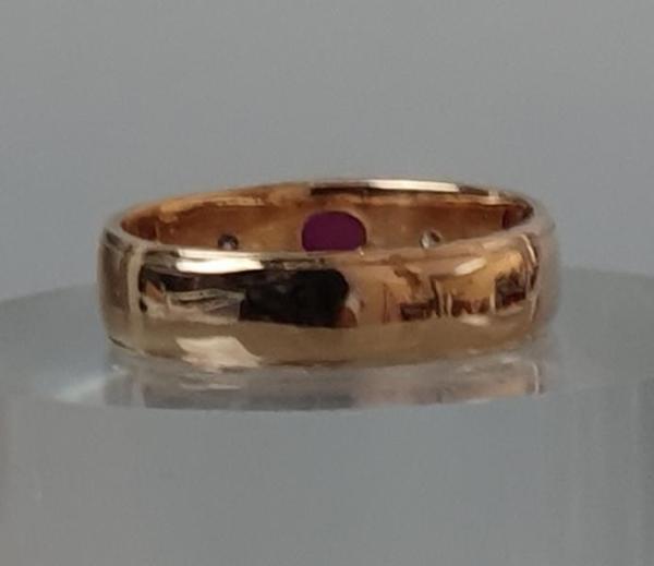 Rubin- Diamantring aus 585er Gold, Größe 60, Gewicht 5,6g