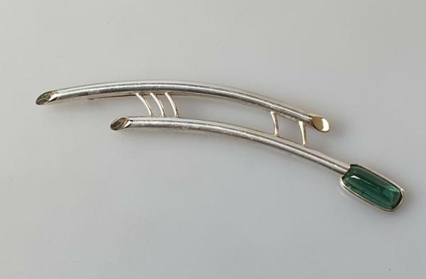 Vintage: Große Turmalin Schmucksteinbrosche aus 925er Sterlingsilber und 585er Gold
