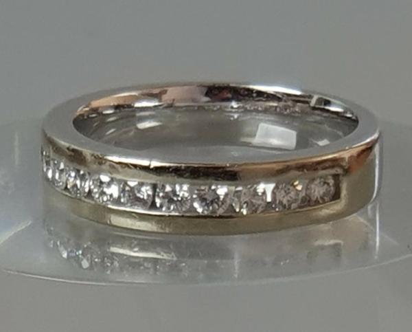 Diamantring aus 585er Weissgold mit 0.55 Karat, Größe 56, Gewicht: 6,1g