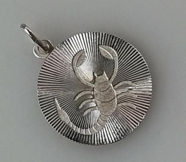 Sternzeichenanhänger "Skorpion" aus 835er Silber, Gewicht: 2,3g