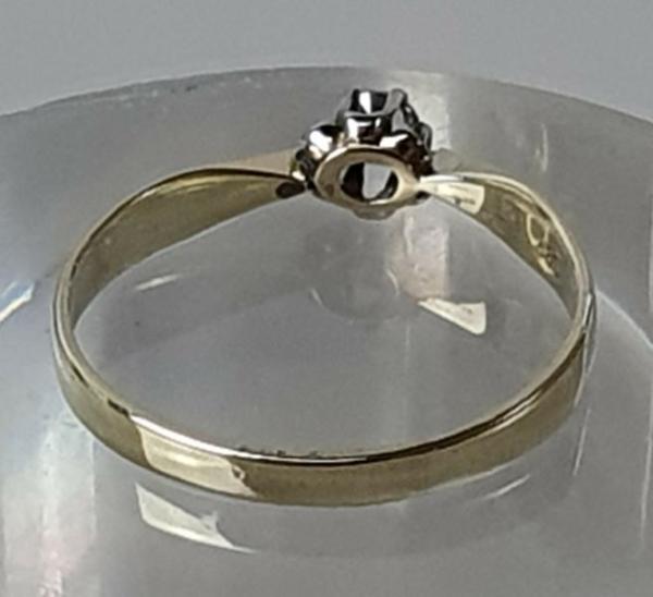 Diamantsolitär mit 0.10 ct. aus 585er Gold, Größe 55, Gewicht: 1,5g