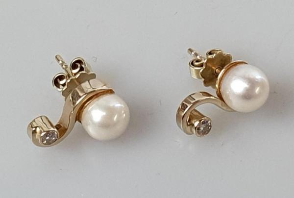 Perlen Diamant Ohrstecker aus 585er Gold, Gewicht: 4,5g